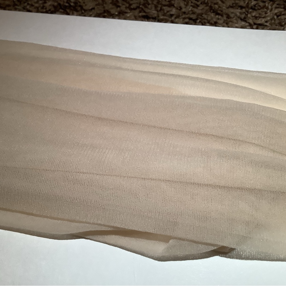 Talbots comfort control top pantyhose, color seashell, size: 1X - Picture 10 of 12